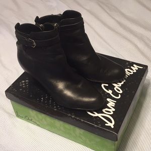 Sam Eldeman Black leather booties size 6.5 wide